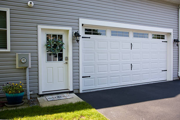 24/7 Emergency Garage Door Roller Replacement experts in Benjamin, UT